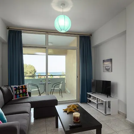 Mackenzie Sea View Larnaca
